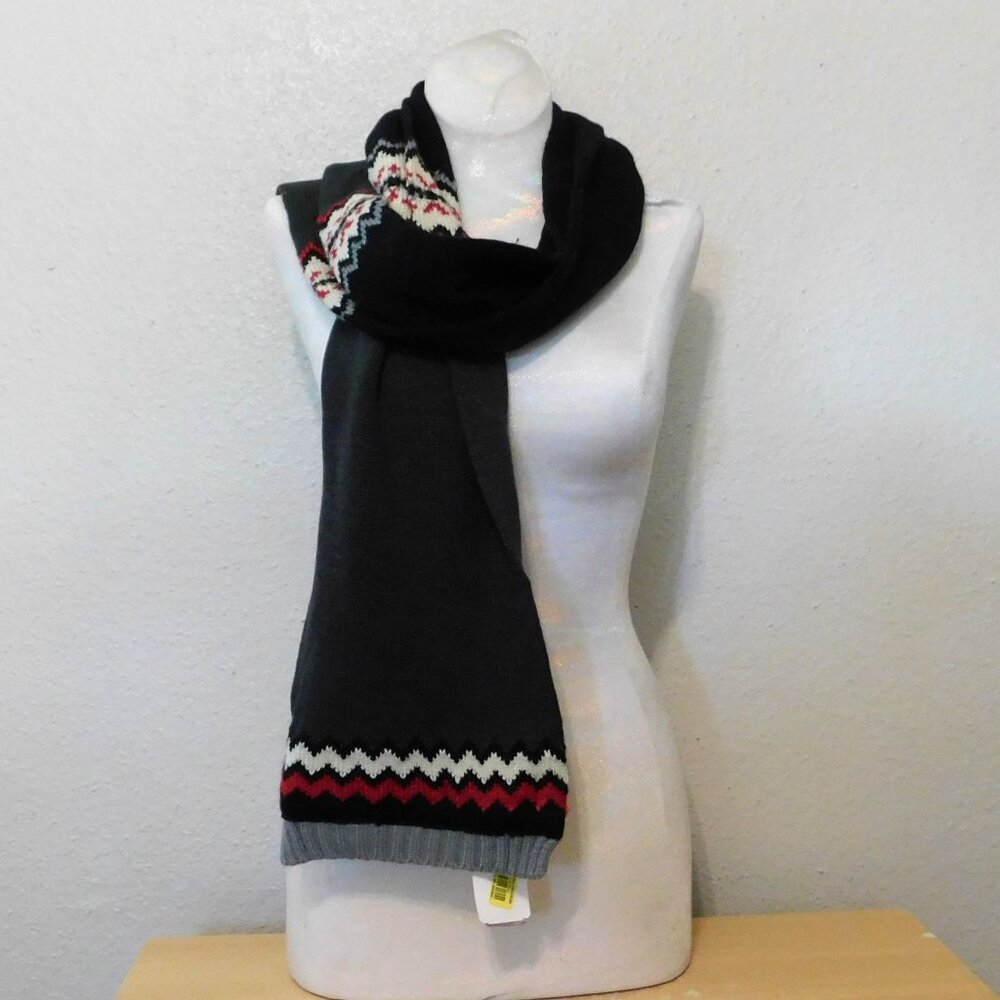 Madison 88 Chevron Knit Scarf Black Gray Multicolor Zigzag New With Tag